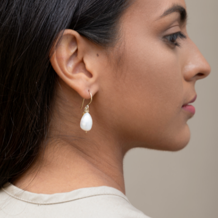 Susan Dangle Earrings (35mm) - Pearl Earrings TARBAY