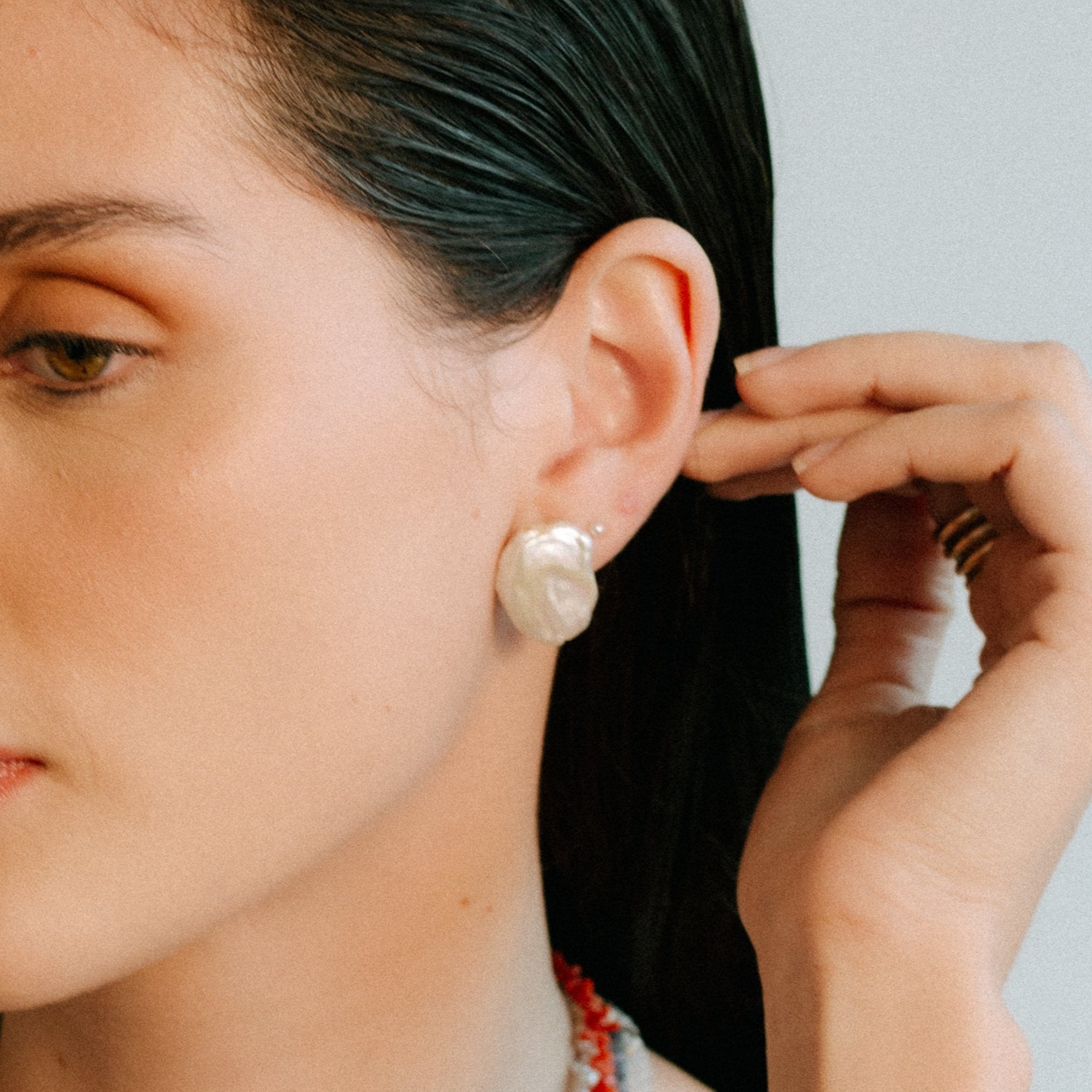 Barroca Earrings #1 (19-20mm) - Salmon Pearl Earrings TARBAY