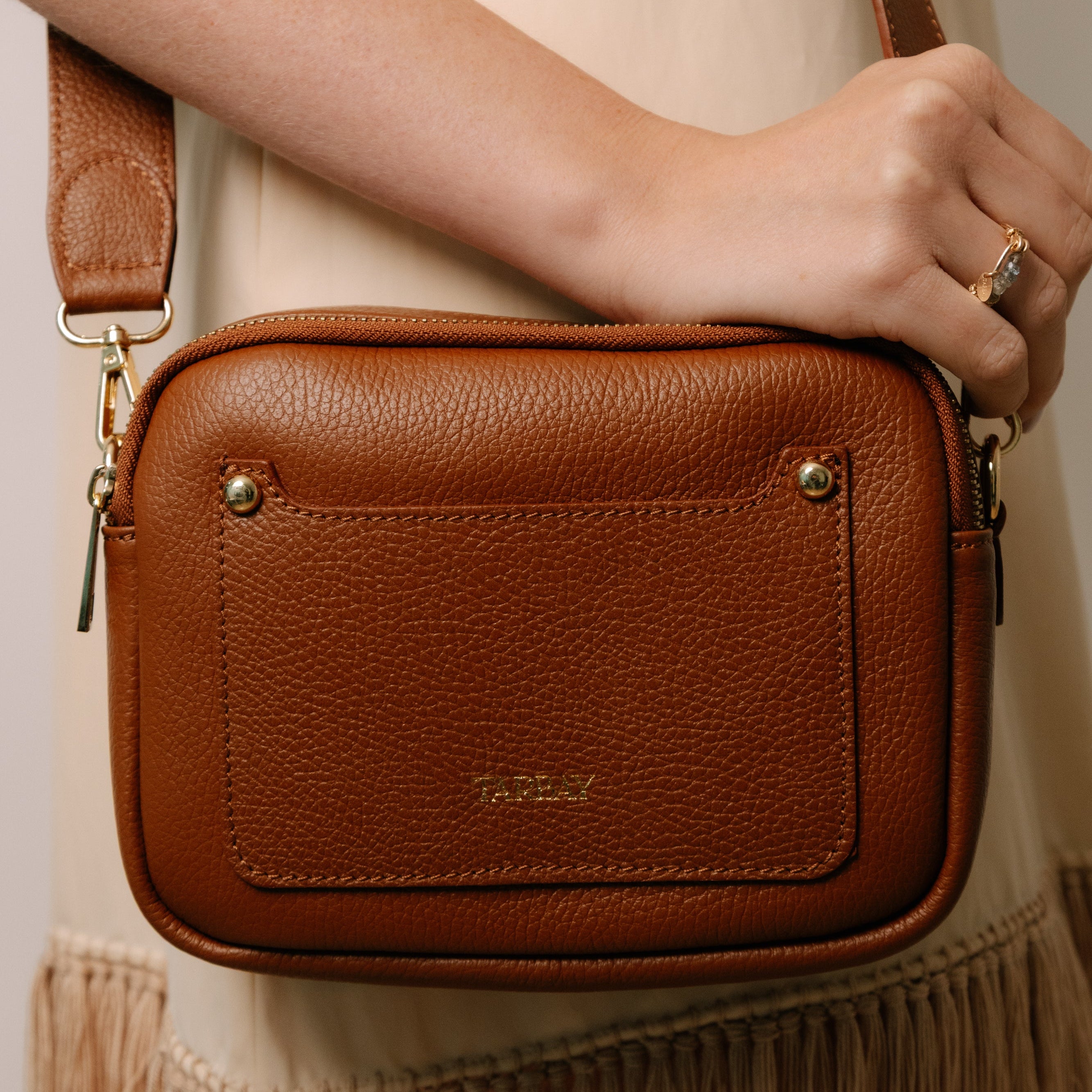Gregoria Crossbody Bag - Caramel