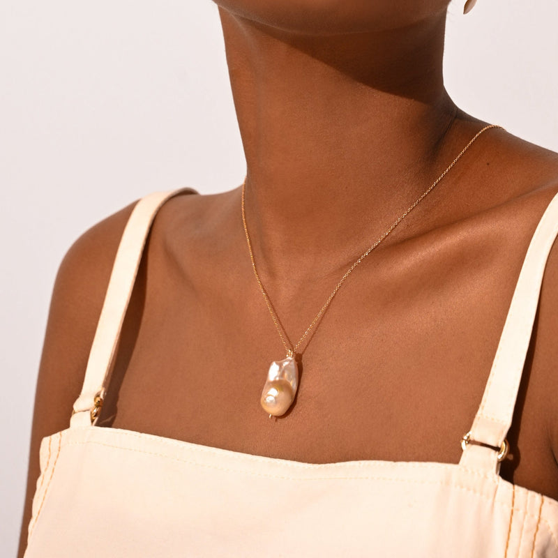 Barroca Necklace #02 Salmon Pearl Necklaces TARBAY   