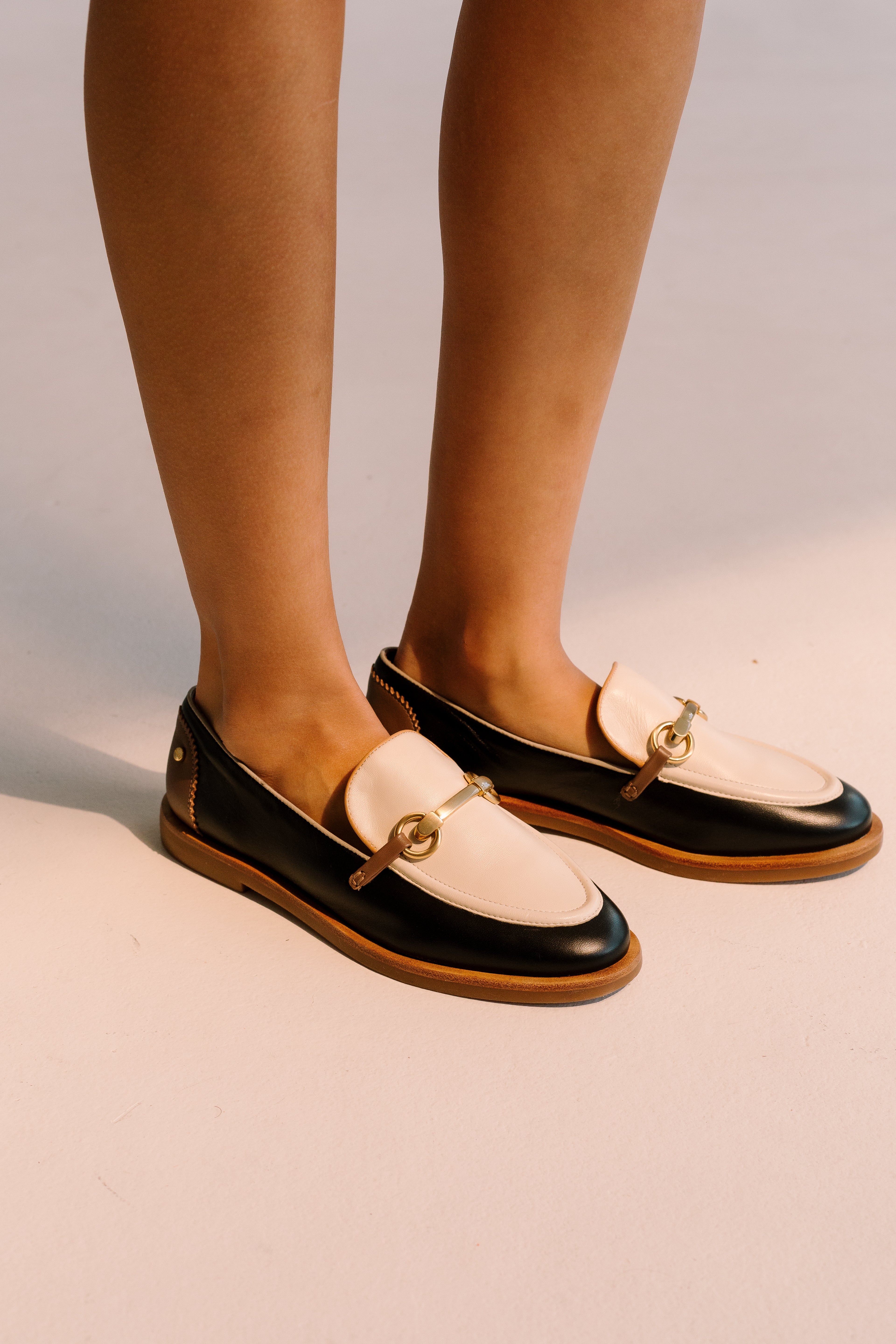 Carlota Moccasin - Black Flats TARBAY