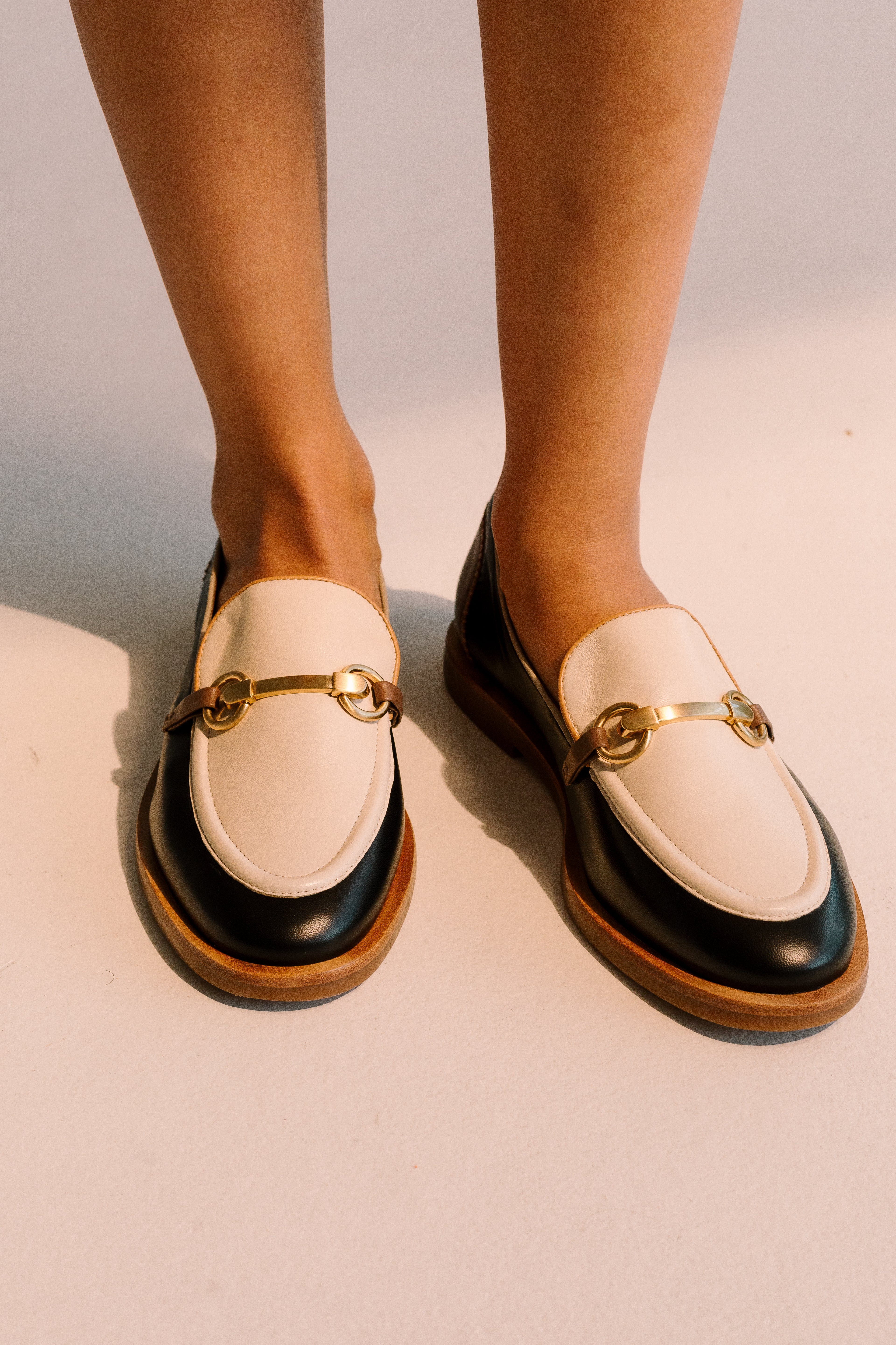 Carlota Moccasin - Black Flats TARBAY