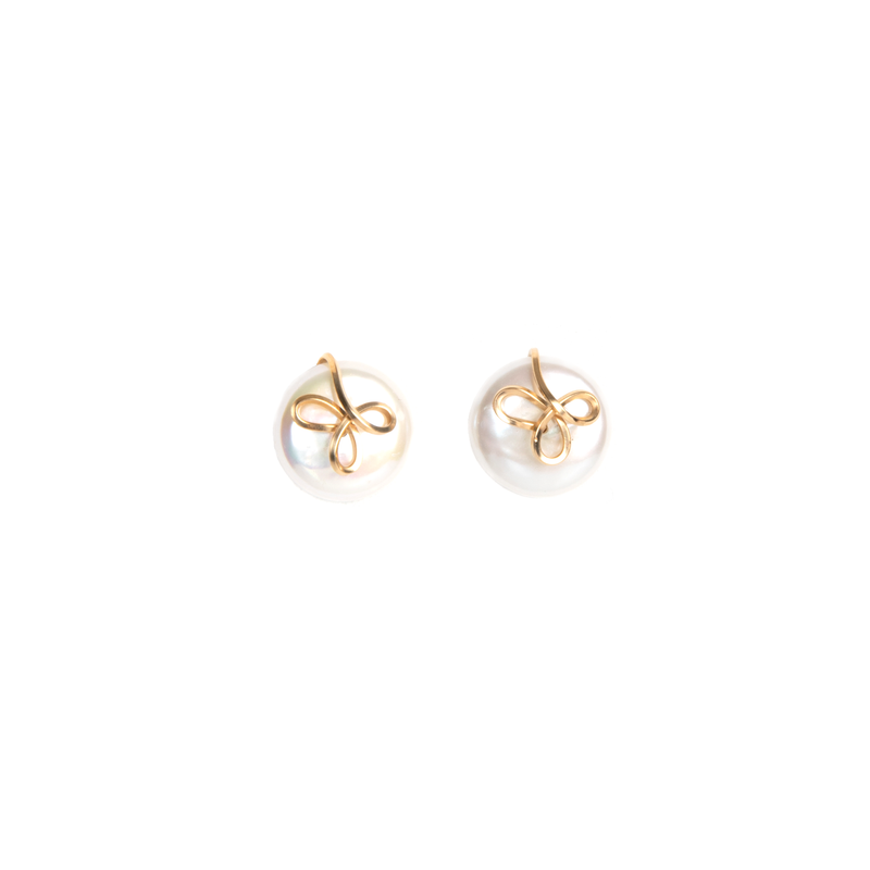 Valeriana Stud Earrings (15mm) - Pearl & Yellow Gold Earrings TARBAY   