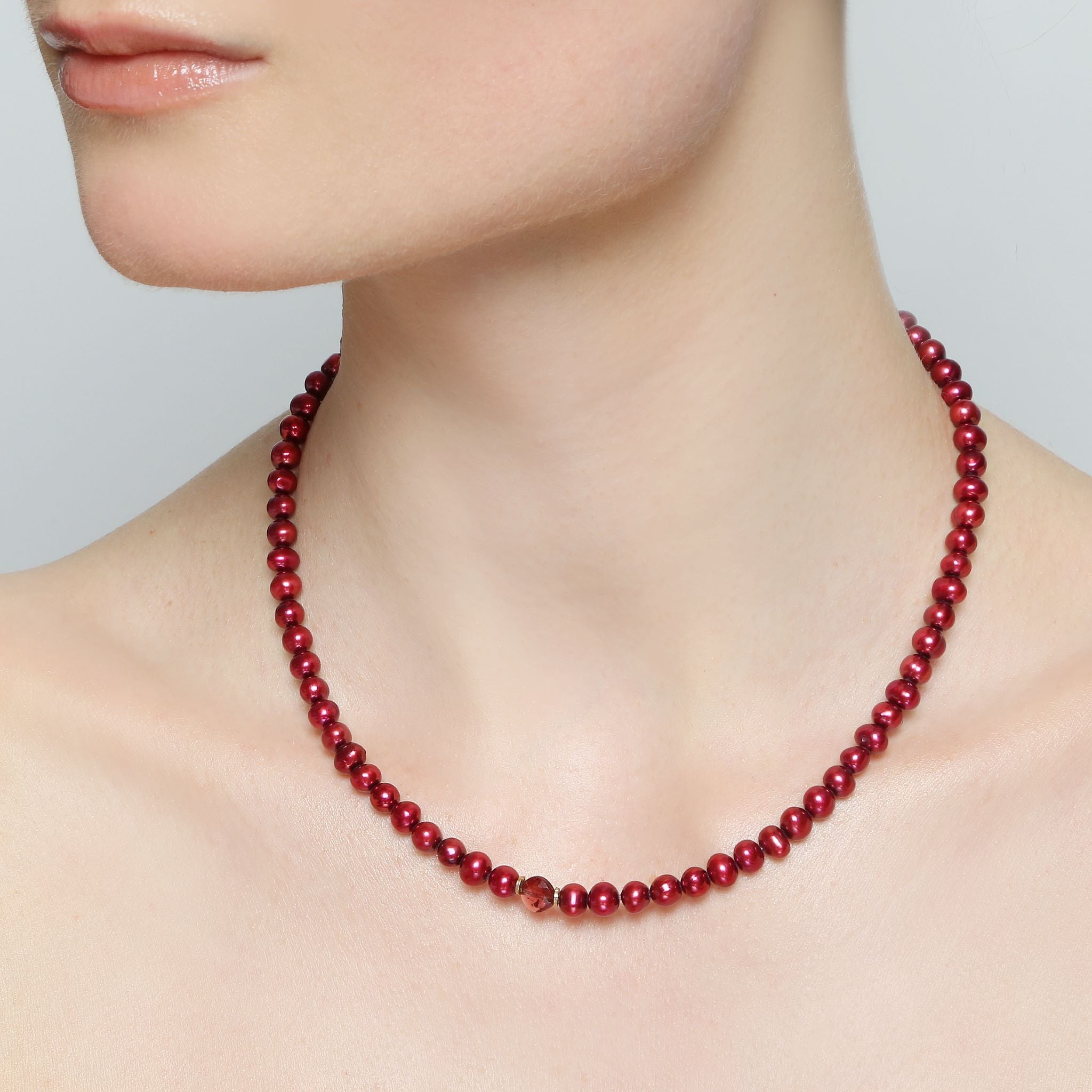 Margaritiferas Necklace - Garnet Necklaces TARBAY   